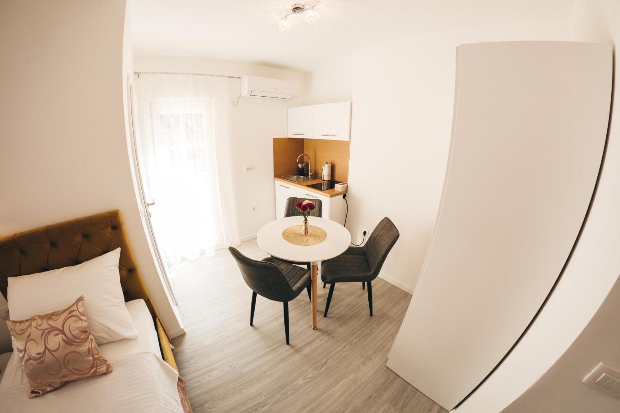 Elegant Studio Apartments Lasta Mostar Esterno foto