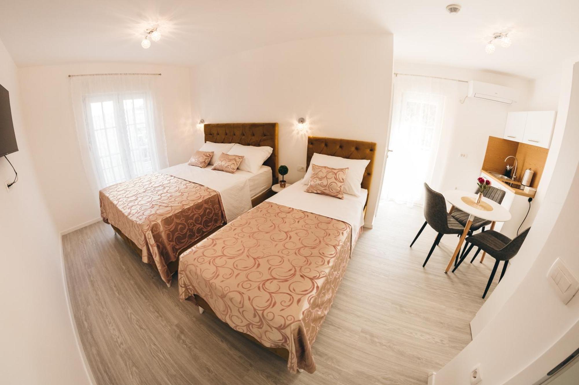Elegant Studio Apartments Lasta Mostar Esterno foto